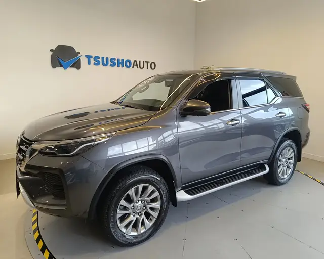 Carro Toyota SW4 2023 SRX 2.8 turbodiesel 5L 4x4 (Aut)