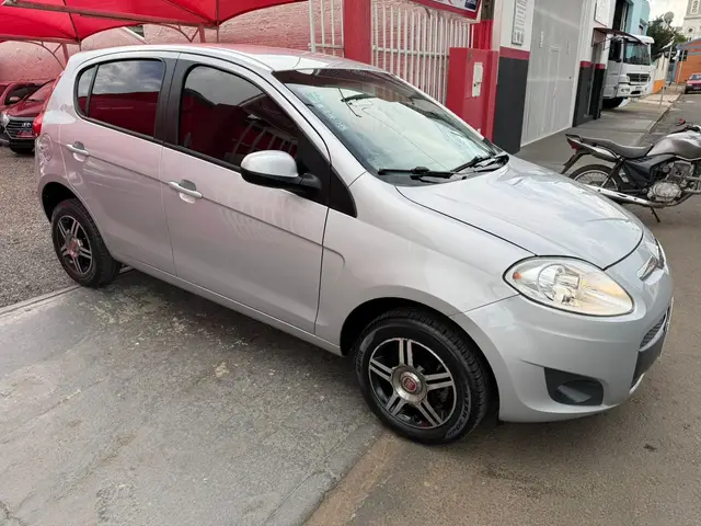 Carro Fiat Palio 2015 Attractive 1.0 Evo (Flex)