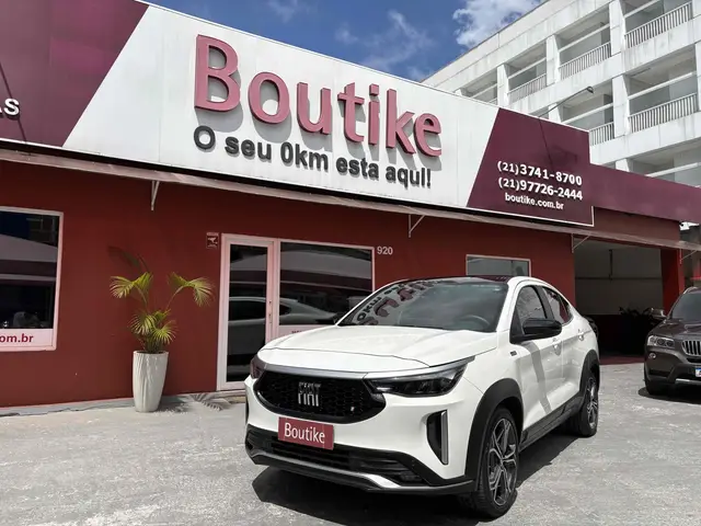 Carro Fiat Fastback 2024 Limited Edition Powered by Abarth