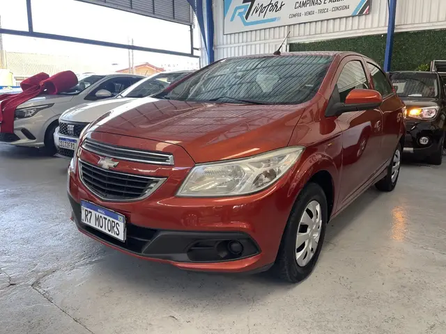 Carro Chevrolet Onix 2013 1.0 LT SPE/4