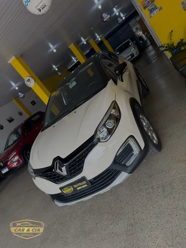 Carro Renault Captur 2017 Zen 1.6 16v SCe CVT (Flex)