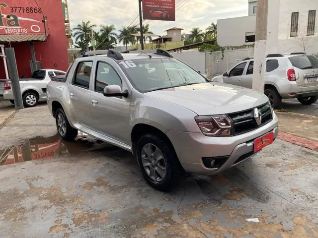 Carro Renault Duster Oroch 2016 2.0 16V Dynamique (Flex)