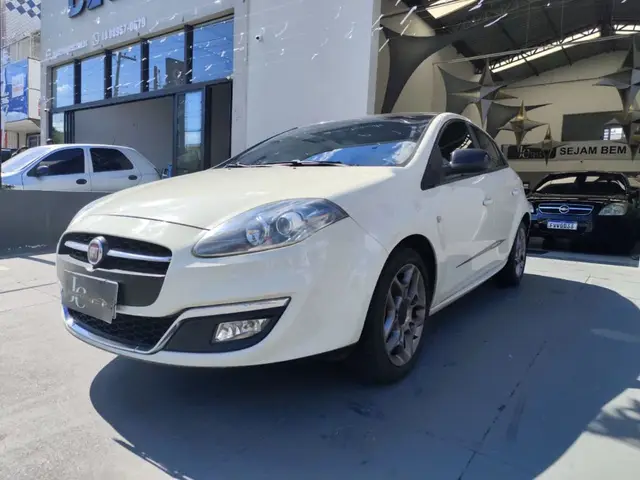 Carro Fiat Bravo 2016 BlackMotion 1.8 Dualogic Flex 5p