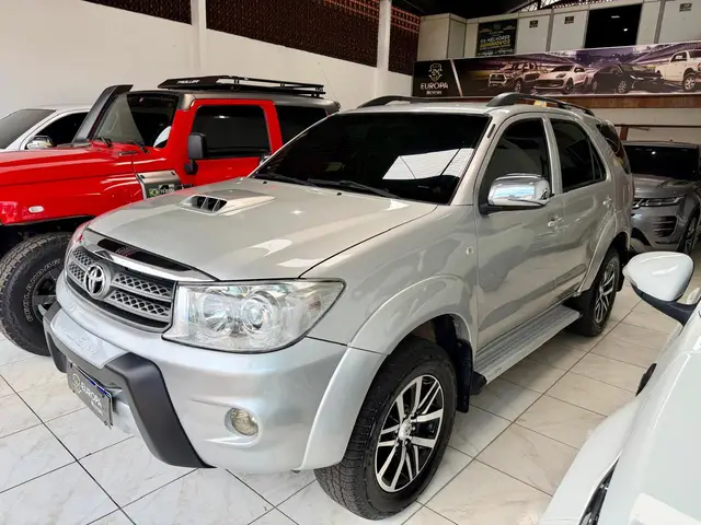 Carro Toyota Hilux SW4 2011 SRV 4x4 3.0 Turbo  (aut)