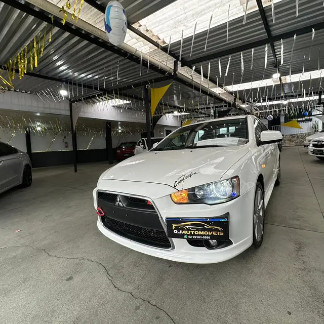 Carro Mitsubishi Lancer 2013 2.0 16V