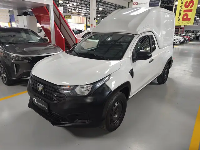 Carro Fiat Strada 2023 Endurance 1.4 Cabine Plus (Flex)