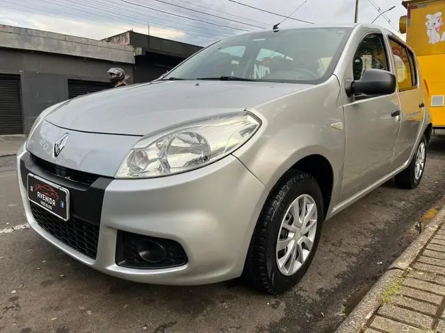 Carro Renault Sandero 2013 Authentique 1.0 16V (flex)