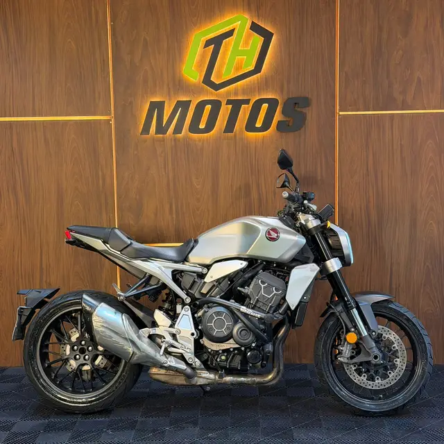 Moto Honda CB 1000R 2023 (ABS)