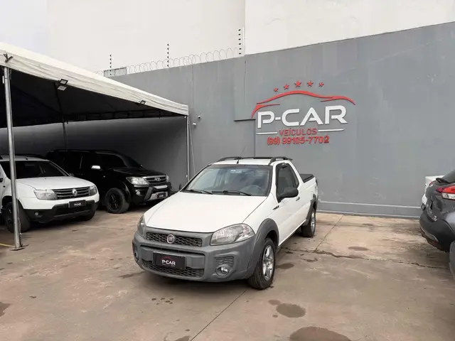 Carro Fiat Strada 2015 Working 1.4 (Flex)