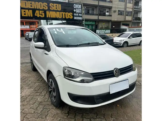 Carro Volkswagen Fox 2014 1.0 TEC (Flex) 4p