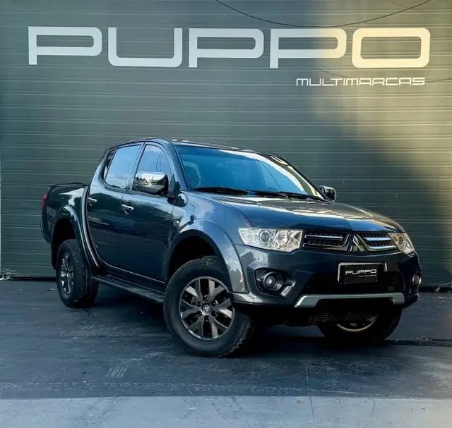 Carro Mitsubishi L200 Triton 2016 HLS Chrome Ed. 2.4 CD Flex Mec.