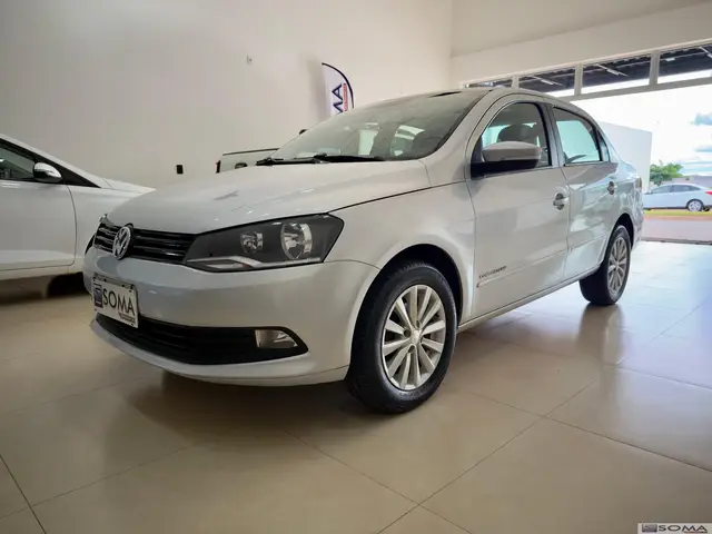 Carro Volkswagen Voyage 2015 1.0 TEC Comfortline (Flex)