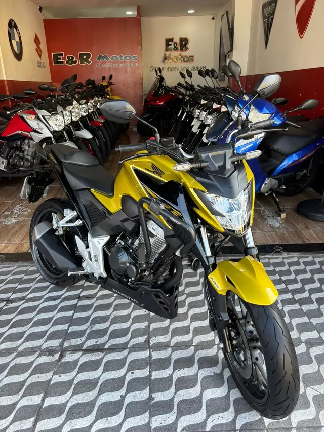 Moto Honda CB 300F Twister 2023 (ABS)