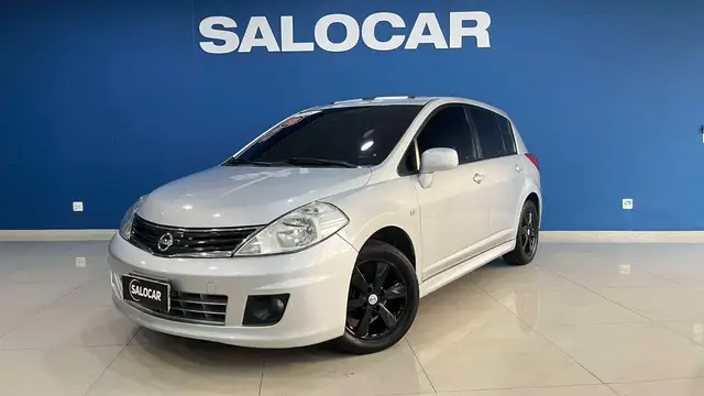 Carro Nissan Tiida 2013 SL 1.8 (flex)