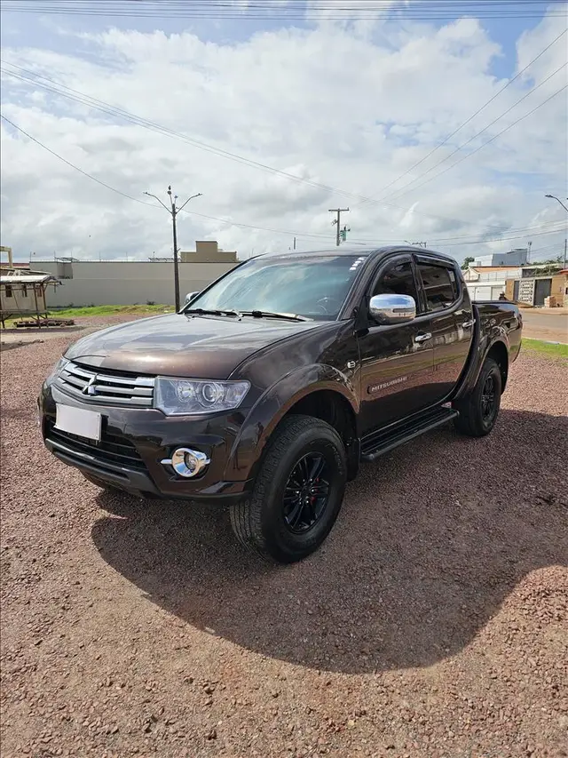 Carro Mitsubishi L200 Triton Sport 2015 3.2 DID-H HPE 4WD (Aut)