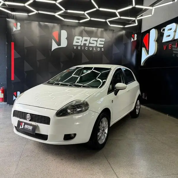 Carro Fiat Punto 2012 Attractive 1.4 (Flex)