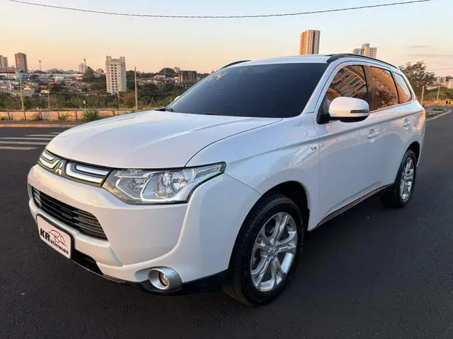 Carro Mitsubishi Outlander 2014 GT 4WD 3.0 V6 (Aut)