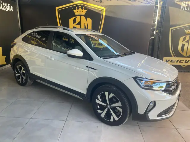 Carro Volkswagen Nivus 2023 Highline 200 TSI