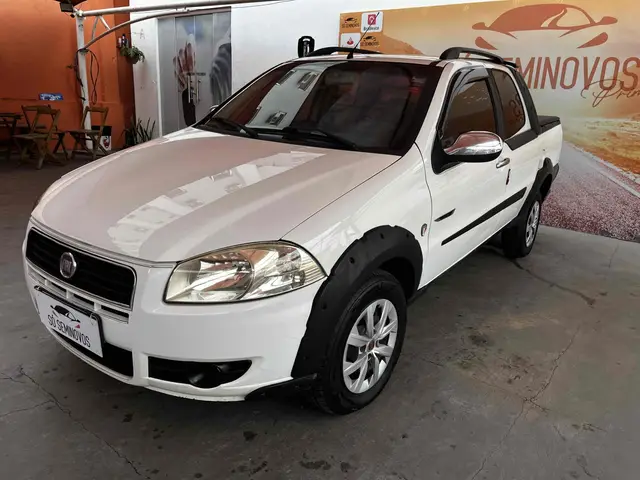 Carro Fiat Strada 2013 Working 1.4 (Flex) (Cabine Estendida)