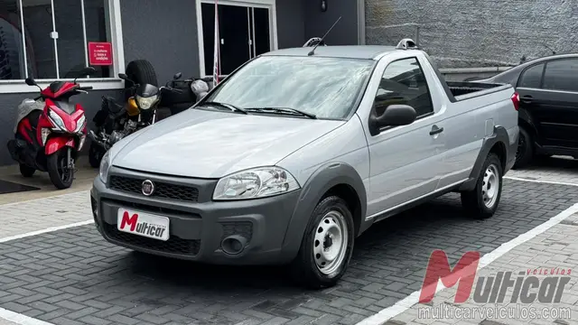 Carro Fiat Strada 2015 Working 1.4 (Flex)