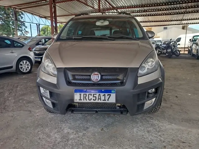 Carro Fiat Idea 2011 Adventure 1.8 16V E.TorQ Dualogic (Flex)
