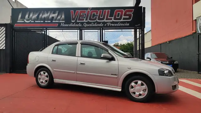 Carro Chevrolet Astra Sedan 2005 2.0 (Flex)