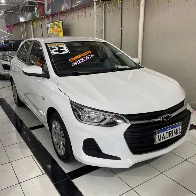 Carro Chevrolet Onix 2023 LT 1.0