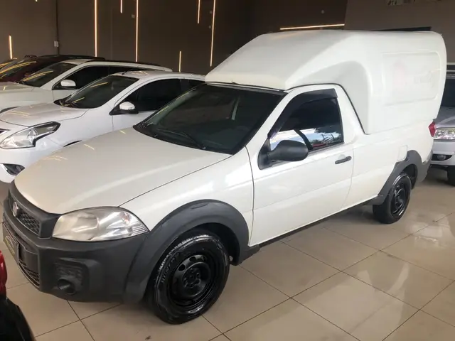 Carro Fiat Strada 2017 Hard Working 1.4 (Flex) (Cabine Simples)