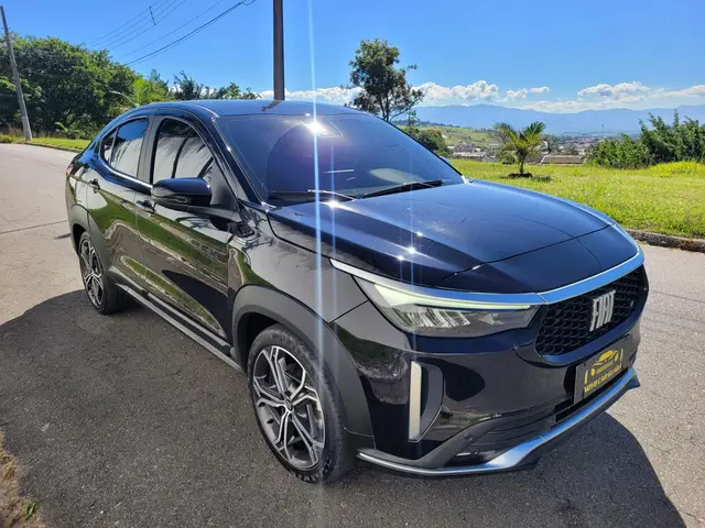 Carro Fiat Fastback 2024 Limited Edition Powered by Abarth