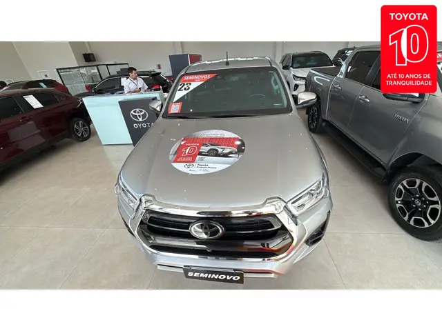 Carro Toyota Hilux Cabine Dupla 2023 SRX Limited 4x4 2.8 Diesel
