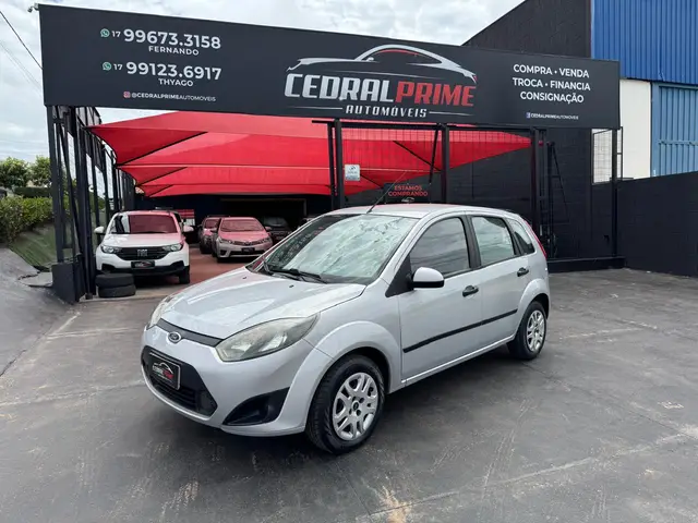 Carro Ford Fiesta Hatch 2011 1.0 (Flex)