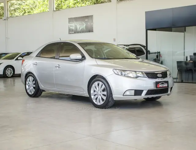 Carro Kia Cerato 2011 SX 1.6 16V (Aut)