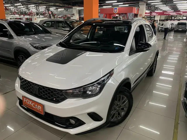 Carro Fiat Argo 2022 Trekking 1.3 (Flex)
