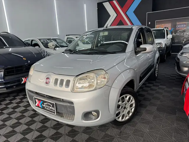 Carro Fiat Uno 2014 Vivace College 1.0 8V (Flex) 4p