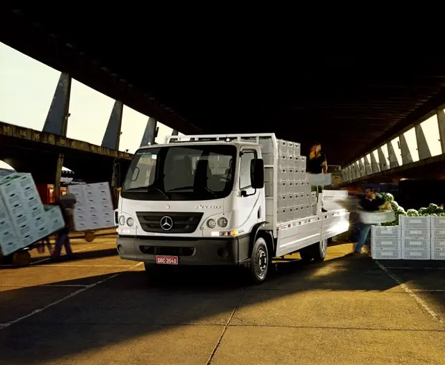 Carro Mercedes-Benz Accelo 2021 815/39 C.EST