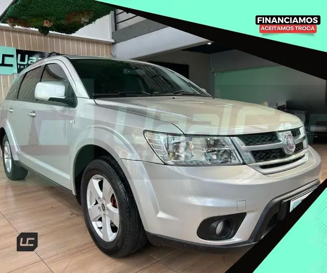 Carro Fiat Freemont 2012 2.4 16V Precision (Aut)