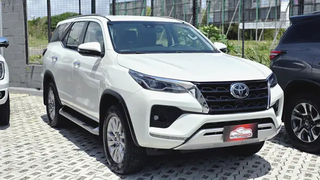 Carro Toyota SW4 2021 SRX 2.8 turbodiesel 7L 4x4 (Aut)