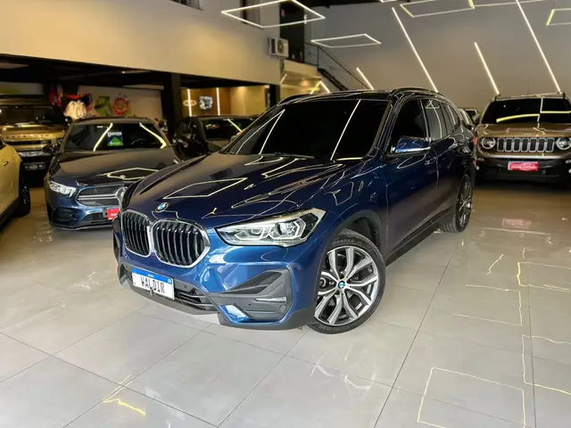 Carro BMW X1 2022 sDrive20i 2.0 Turbo (Aut.)