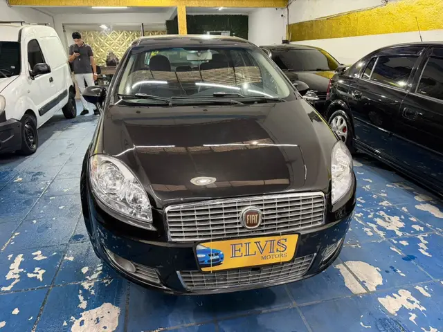 Carro Fiat Linea 2013 Essence 1.8 16V (Flex)