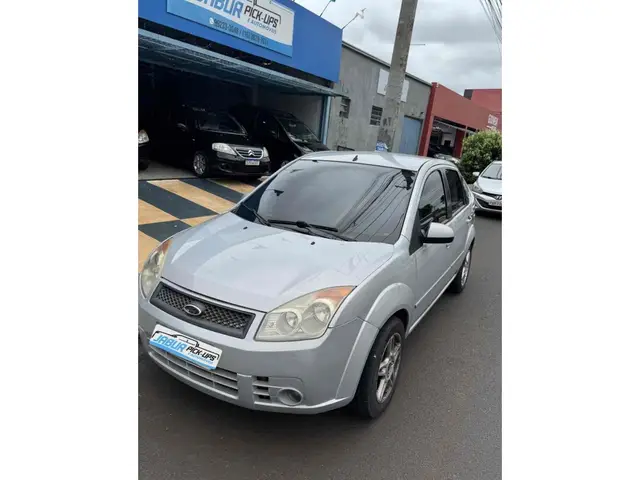 Carro Ford Fiesta Sedan 2010 1.6 (Flex)