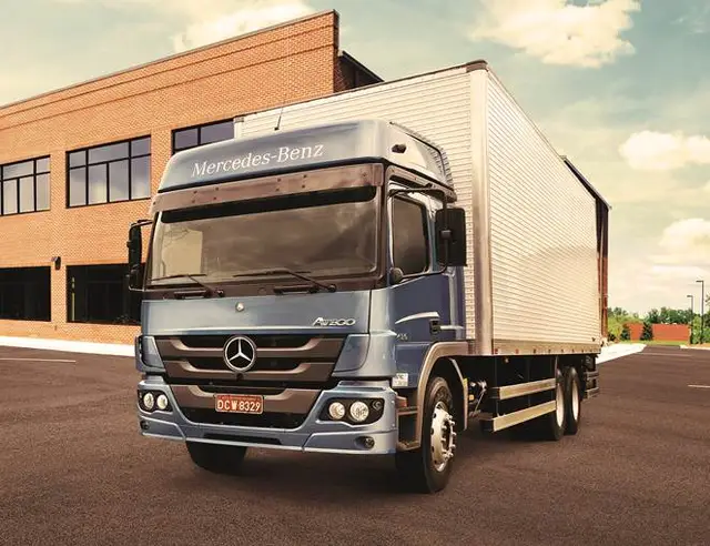 Carro Mercedes-Benz Atego 2021 2430/36 6X2 E5
