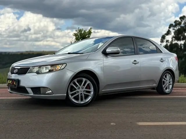Carro Kia Cerato 2012 1.6 16V