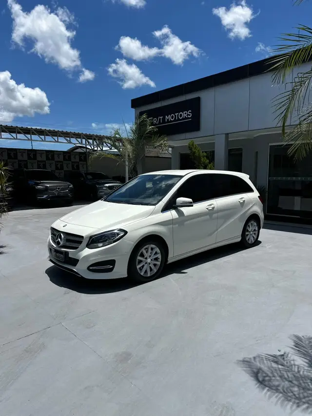 Carro Mercedes-Benz Classe B 2016 200 1.6 Turbo FlexFuel DCT