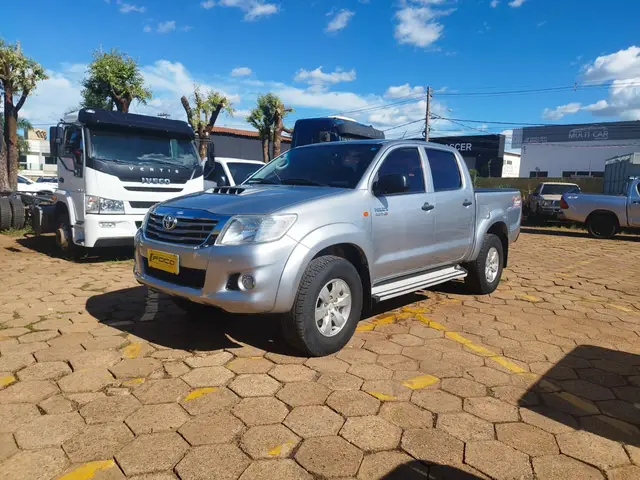 Carro Toyota Hilux Cabine Dupla 2015 Hilux 3.0 TDI 4x4 CD STD