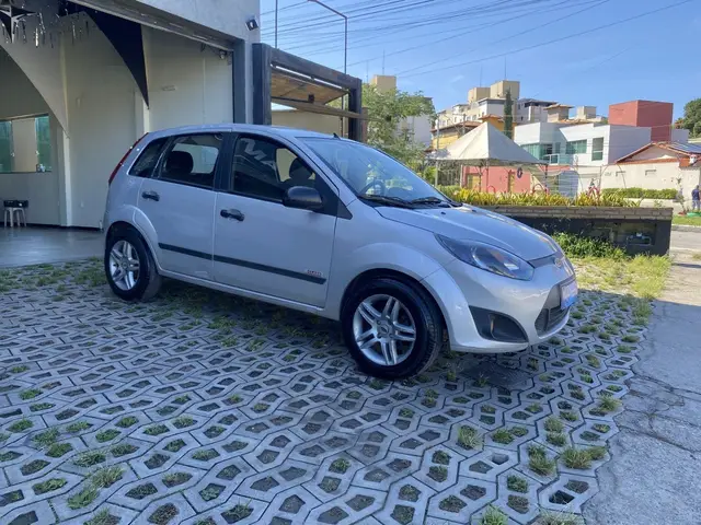 Carro Ford Fiesta Hatch 2011 1.0 (Flex)