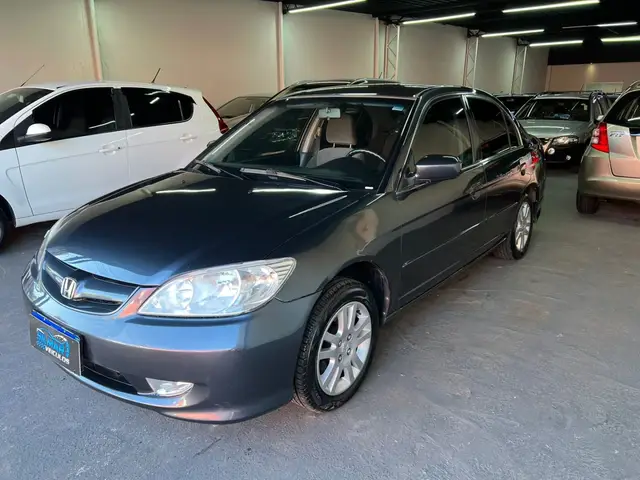 Carro Honda Civic 2004 Sedan LX 1.7 16V
