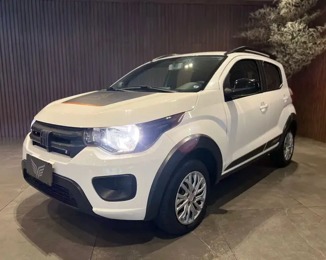 Carro Fiat Mobi 2024 Trekking 1.0