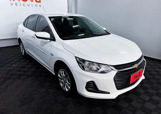 Carro Chevrolet Onix Plus 2020 1.0 LT (Flex)