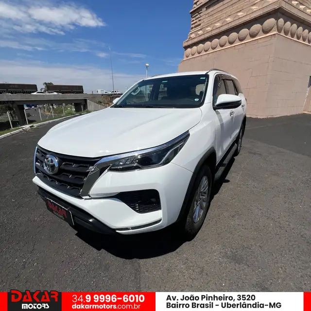 Carro Toyota SW4 2021 SRV 2.7 7L 4x2 (Aut) (Flex)