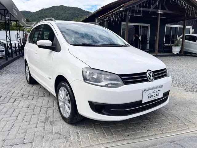 Carro Volkswagen SpaceFox 2014 1.6 8V Trend (Flex)